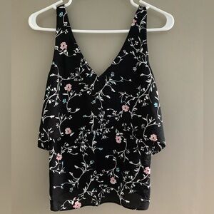 Cute floral tank top !